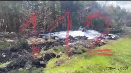 В Саратове на Кумысной поляне разбился учебный вертолет – один человек погиб, другой пропал без вести