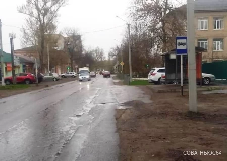 Вышла на ходу – в Балашове из-за спешки водителя автобуса пострадала 72-летняя пассажирка