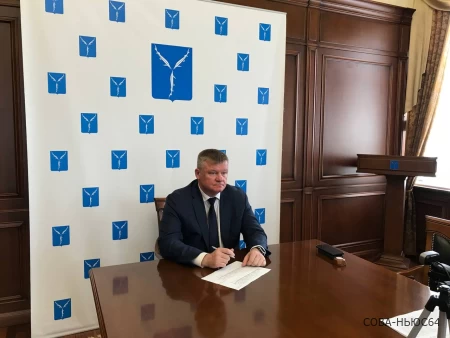 Михаил Исаев отчитался перед городскими депутатами о работе администрации в 2021 году
