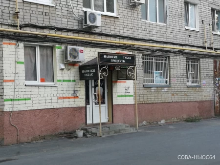«Пьяные валяются во дворе, дерутся, такая мерзость!»: жители Ленинского района жалуются на обитателей шинка