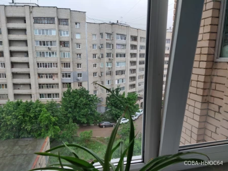 Трехлетний мальчик выпал из окна 4-го этажа в центре Саратова