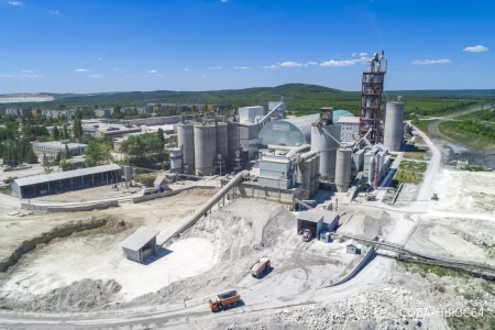 Власти региона: планов по закрытию Вольского цементного завода у инвесторов нет