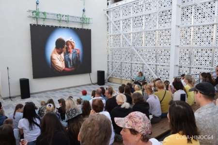 "Вокзал для двоих на берегу Волги": в Саратове открылся летний кинотеатр
