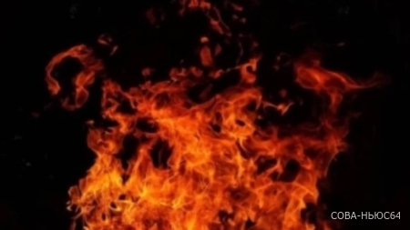 В Балаково сгорели 2 автобуса «Мерседес Бенц»