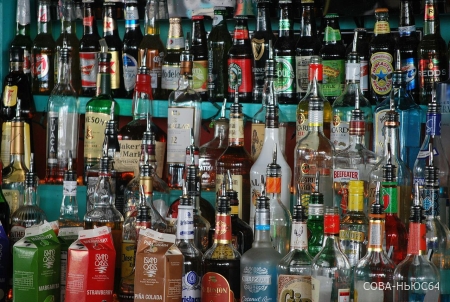 Энгельсские оперативники обнаружили свыше 3,5 тысячи бутылок нелегального алкоголя