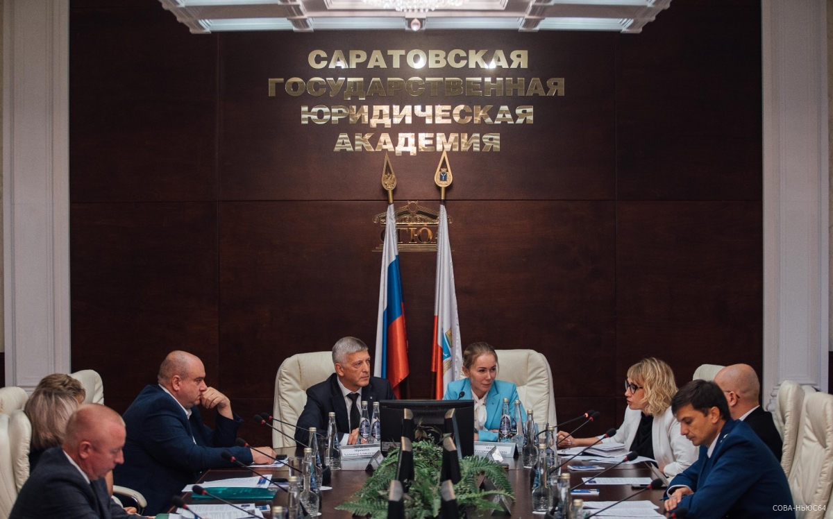 В Саратове прошло выездное заседание Экспертного центра «Деловой России» по теме рейдерства