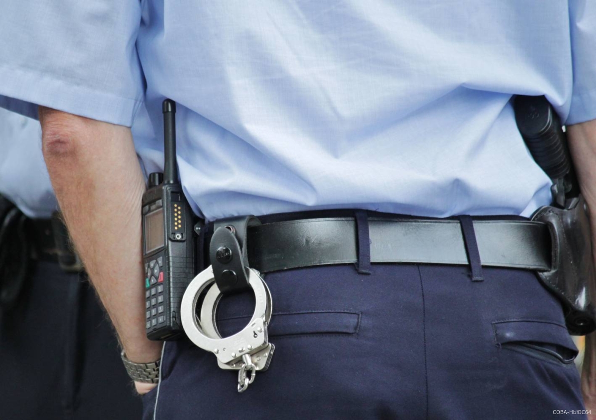 Полицейских в Саратове заподозрили в краже 3 тысяч литров спиртного