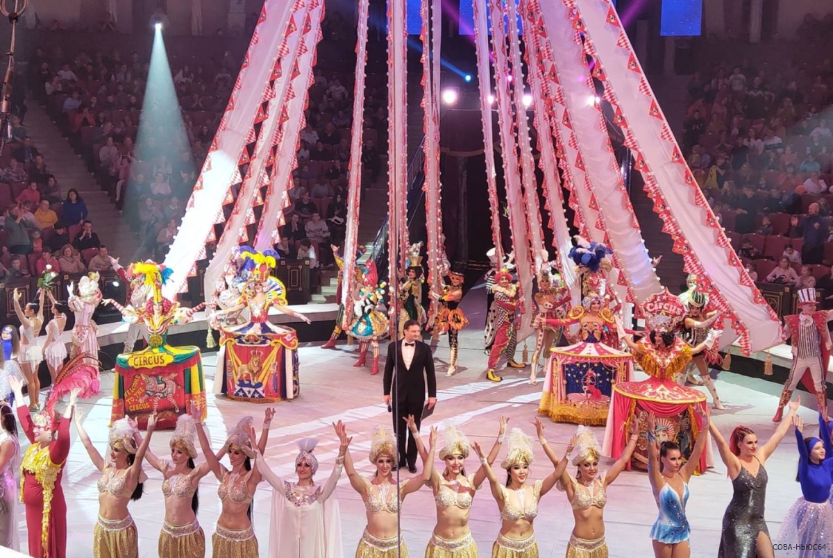 Участницы "Принцессы цирка-2022" стали адресатами юмористических спичей Эдгарда Запашного
