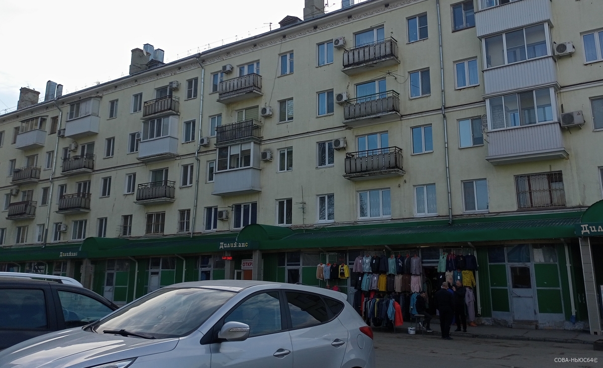 Саратовцы пожаловались на разрушенные балконы в доме по Аткарской улице