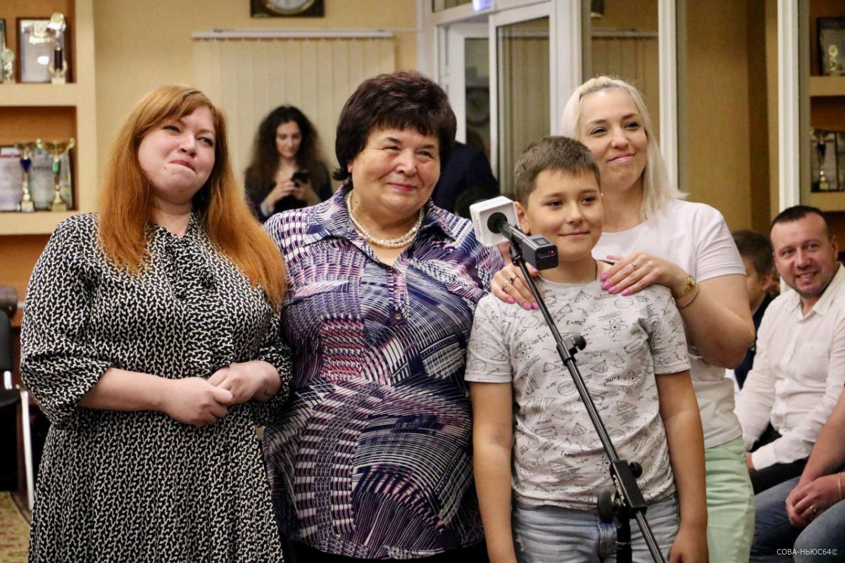 Участники СВО  пообщались со своими родными по телемосту в Сароблдуме
