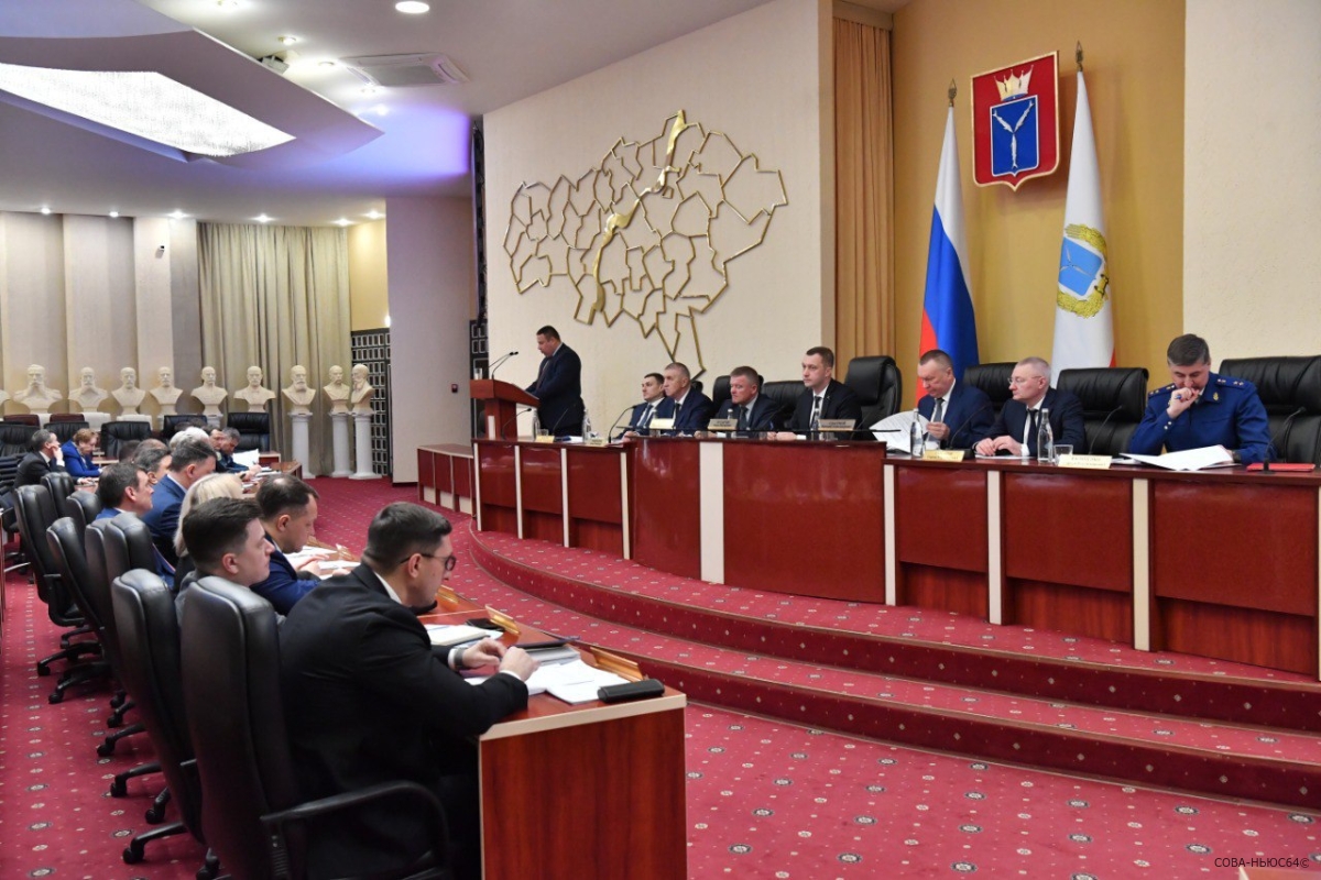 Бусаргин призвал саратовских чиновников забыть про отпуска