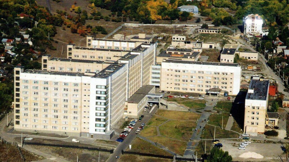 В 18 больницах и поликлиниках Саратовской области заменят старые лифты