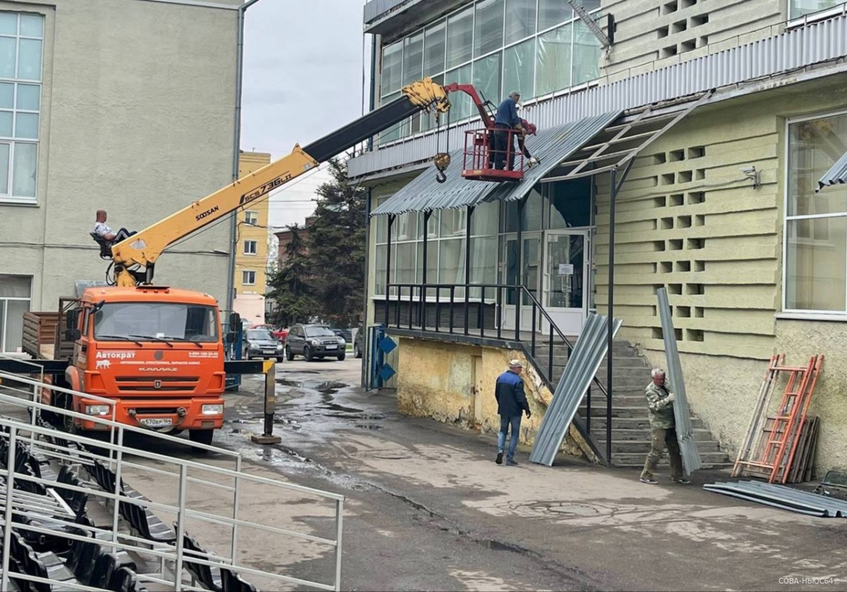 В Саратове начался ремонт в ЛДС «Кристалл»