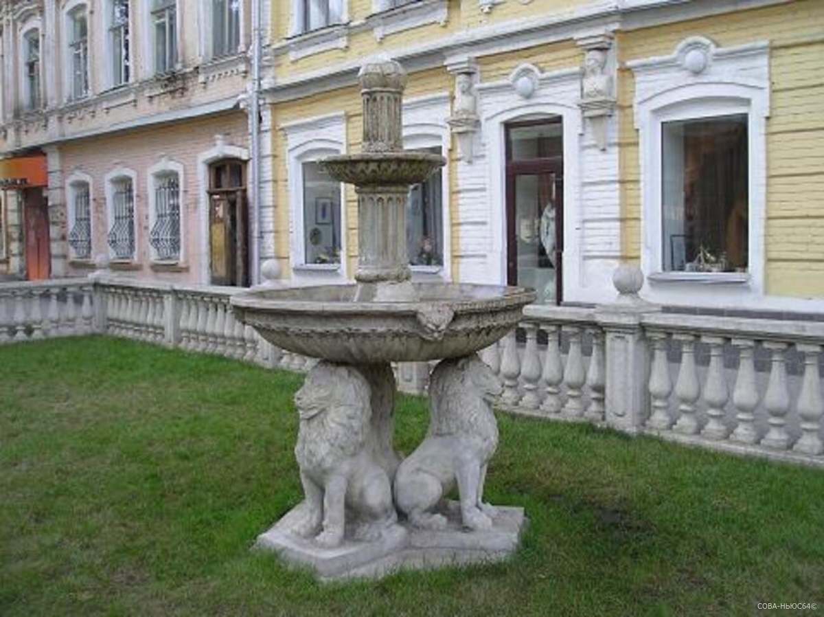 В Саратове вандалы поломали фонтан «Три льва»